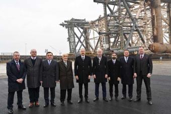 Prezident İlham Əliyev “Azəri-Mərkəzi-Şərqi” platformasının dayaq blokunun dənizə yola salınması mərasimində iştirak edib 