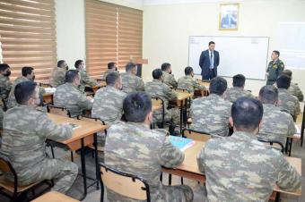 Azərbaycan Ordusunun Təlim və Tədris Mərkəzində seminar keçirilib